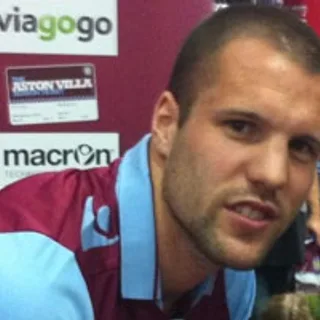 Portrait of Ron Vlaar